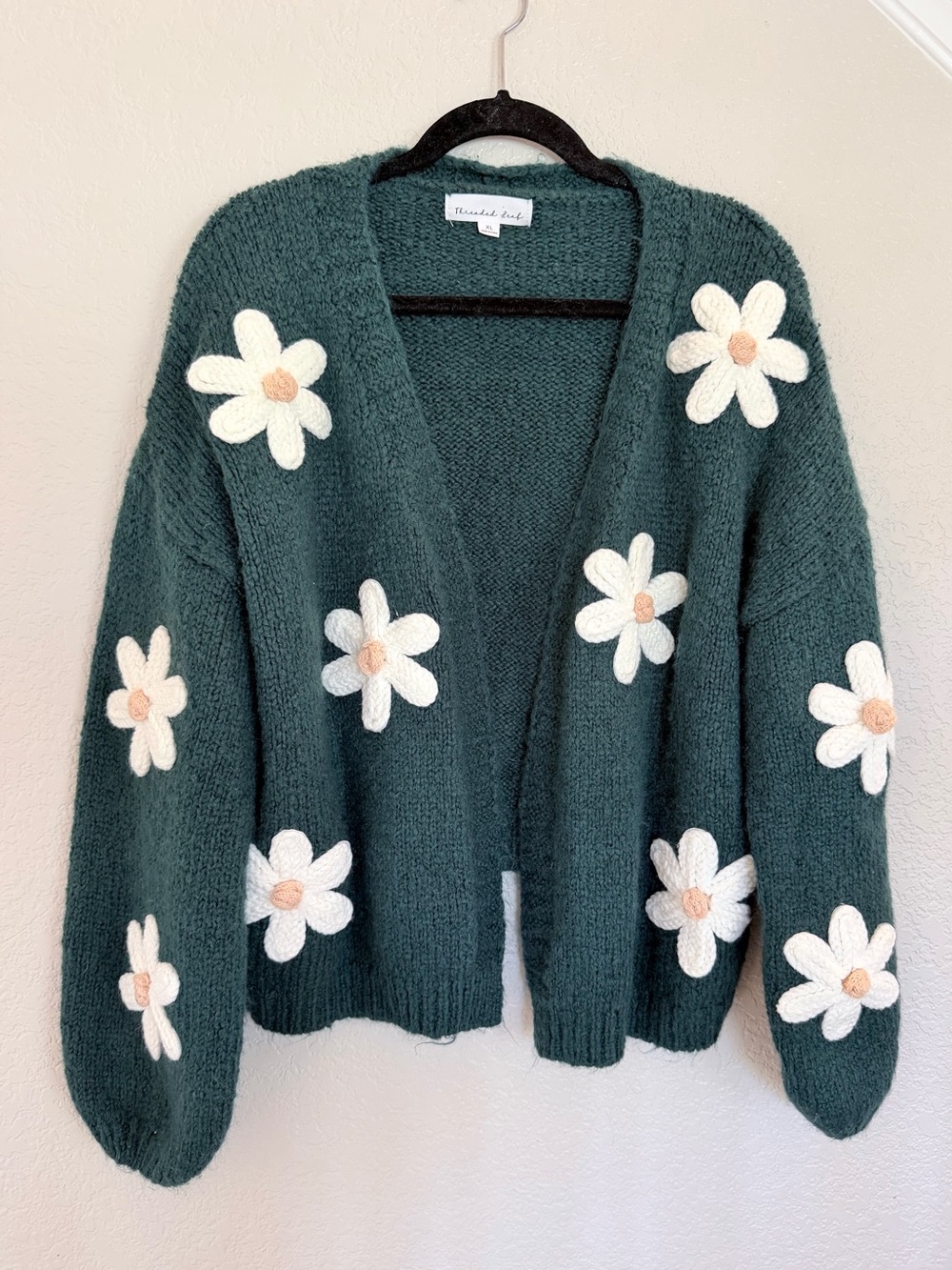 Threaded Leaf Daisy Cardigan Sweater Size XL